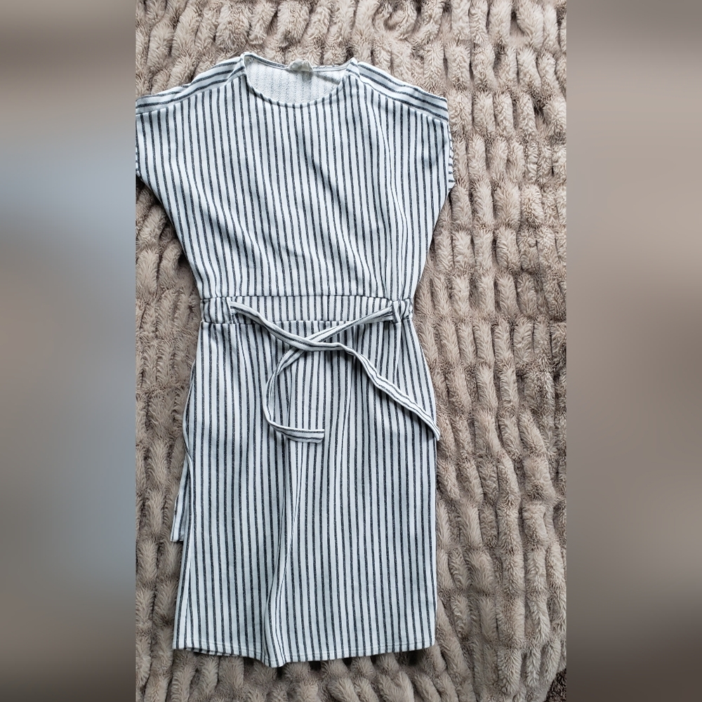 Betsey's Boutique Shop size Small Striped